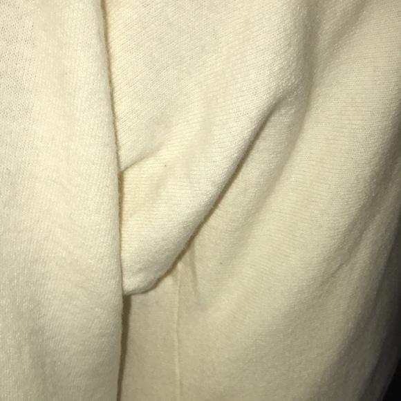 Vanilla Cream Color Sweater with detailed beading - Picture 6 of 6